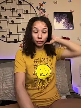 Snapshot of _Neeka_ chatting on 01.17.25 Neeka online show from 01.17.25