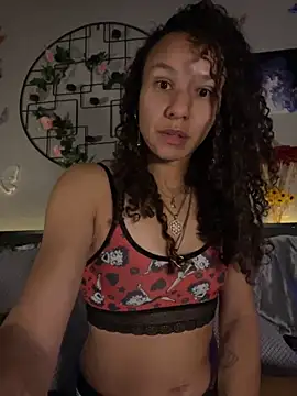 Snapshot of _Neeka_ chatting on 10.13.25 Neeka online show from 10.13.25