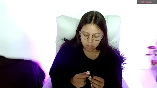 SamanthaRoldaan online show from 02.14.25