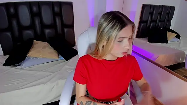 Snapshot of lana-rosse chatting on 03.12.25 lana-rosse online show from 03.12.25