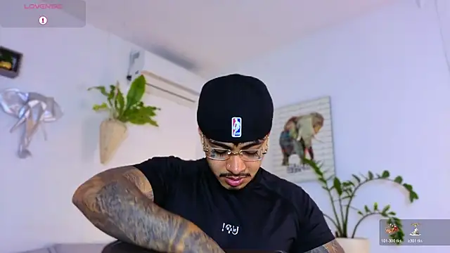 JordanSmiith  online show from 12.17.25