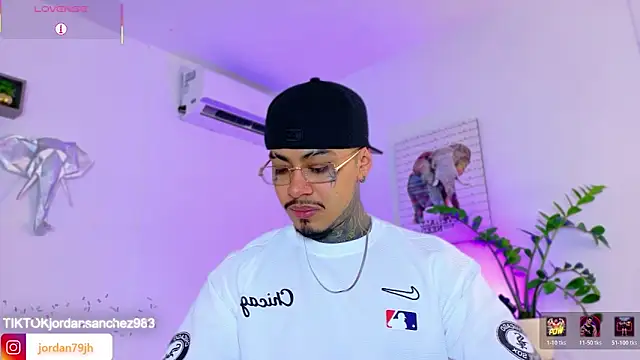 JordanSmiith  online show from 04.25.26