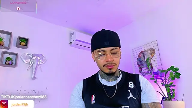 JordanSmiith  online show from 04.30.26
