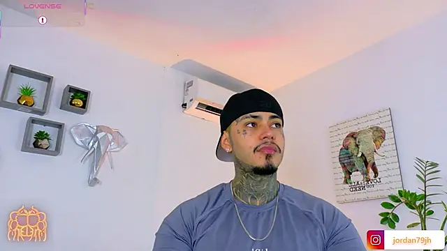 JordanSmiith  online show from 07.25.26