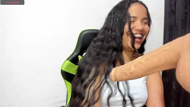 leila 22 online show from 12.02.24