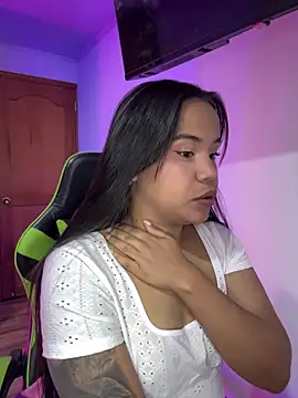 leila 22 online show from 09.26.25