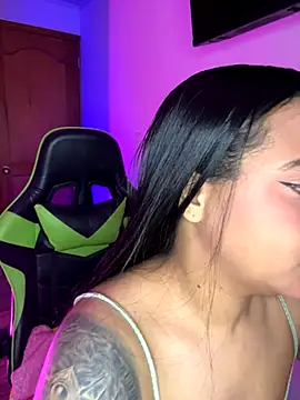 leila 22 online show from 10.02.25