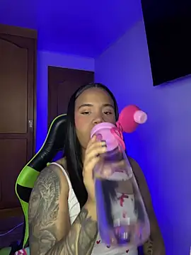 Snapshot of leila_22 chatting on 03.23.26 leila 22 online show from 03.23.26