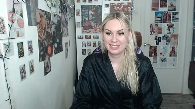 Snapshot of CapriScorpion chatting on 12.17.24 CapriScorpion online show from 12.17.24