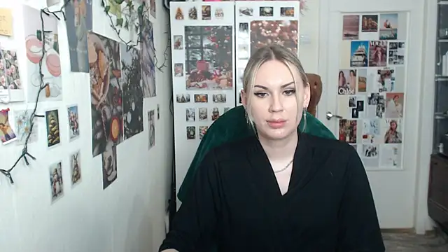 Snapshot of CapriScorpion chatting on 01.25.25 CapriScorpion online show from 01.25.25