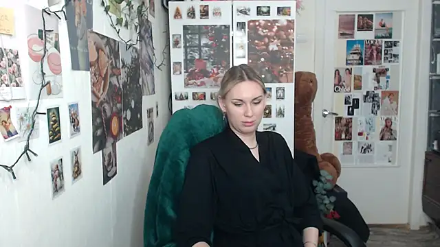 Snapshot of CapriScorpion chatting on 01.26.25 CapriScorpion online show from 01.26.25