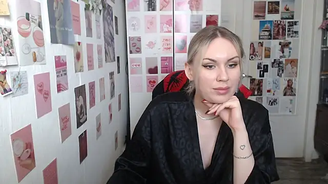 Snapshot of CapriScorpion chatting on 02.19.25 CapriScorpion online show from 02.19.25