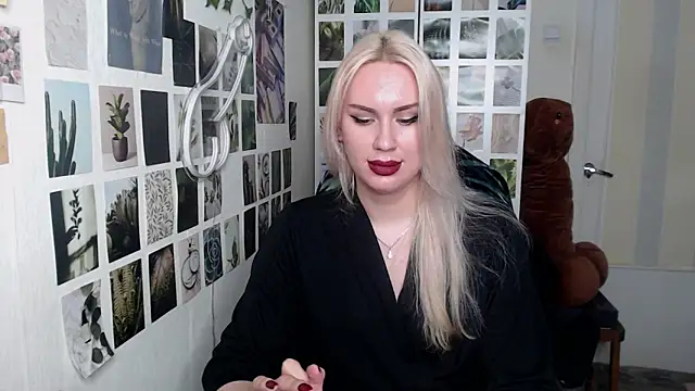 CapriScorpion online show from 11.21.25