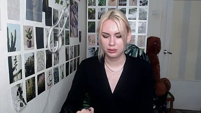 CapriScorpion online show from 11.26.25