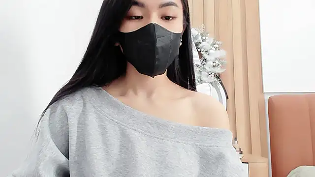 Snapshot of Lita-Julia chatting on 01.16.25 Lita-Julia online show from 01.16.25