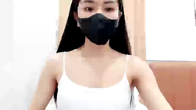 Snapshot of Lita-Julia chatting on 01.25.25 Lita-Julia online show from 01.25.25