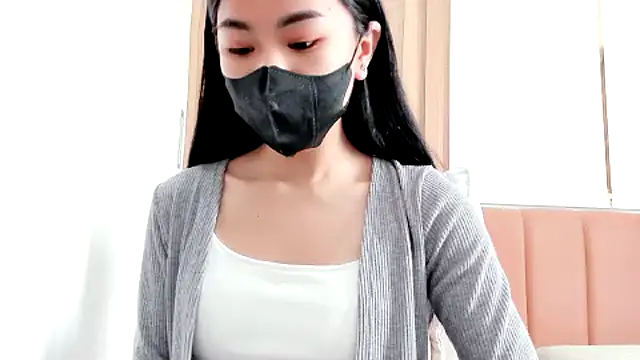 Snapshot of Lita-Julia chatting on 02.04.25 Lita-Julia online show from 02.04.25