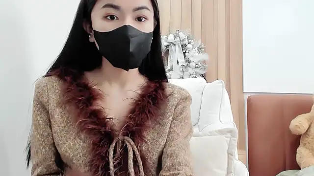 Snapshot of Lita-Julia chatting on 02.26.25 Lita-Julia online show from 02.26.25