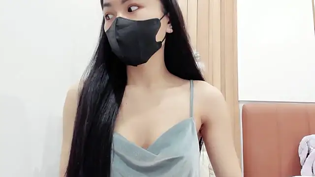 Snapshot of Lita-Julia chatting on 03.11.25 Lita-Julia online show from 03.11.25