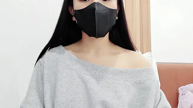 Snapshot of Lita-Julia chatting on 03.15.25 Lita-Julia online show from 03.15.25