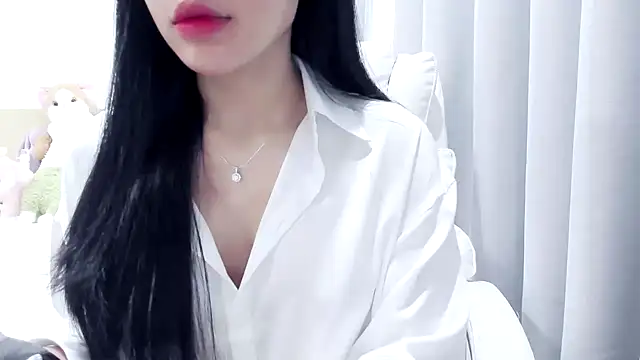 Snapshot of Lita-Julia chatting on 12.02.25 Lita-Julia online show from 12.02.25