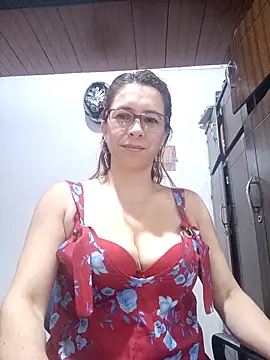 Snapshot of mademonsexy chatting on 02.11.25 mademonsexy online show from 02.11.25