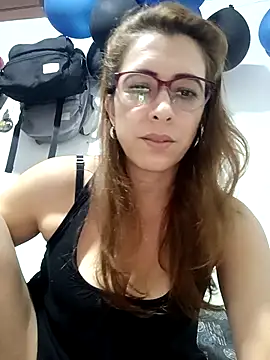 Snapshot of mademonsexy chatting on 09.21.25 mademonsexy online show from 09.21.25