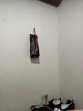 Snapshot of mademonsexy chatting on 11.22.25 mademonsexy online show from 11.22.25