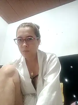 Snapshot of mademonsexy chatting on 11.29.25 mademonsexy online show from 11.29.25