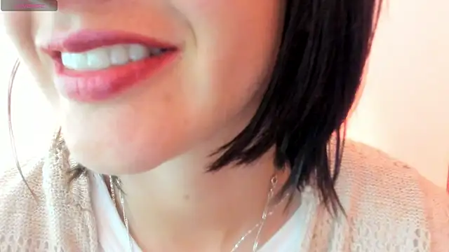 Snapshot of queen_fetish chatting on 11.10.25 queen fetish online show from 11.10.25