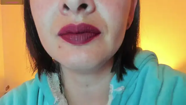 Snapshot of queen_fetish chatting on 11.19.25 queen fetish online show from 11.19.25