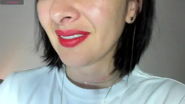 Snapshot of queen_fetish chatting on 12.05.25 queen fetish online show from 12.05.25