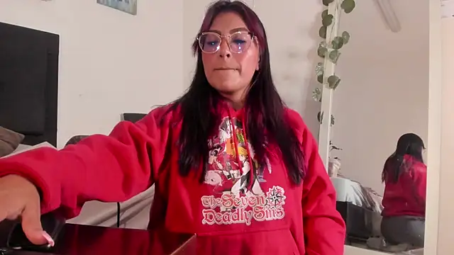 evelynjohnsoon online show from 01.15.25