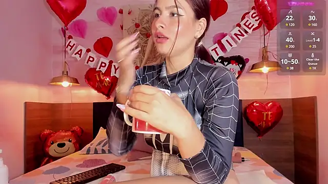 Snapshot of AnneDixie chatting on 02.15.25 AnneDixie online show from 02.15.25