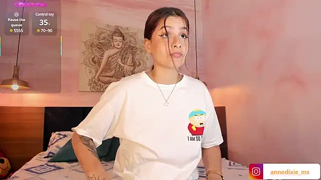 Snapshot of AnneDixie chatting on 02.28.25 AnneDixie online show from 02.28.25