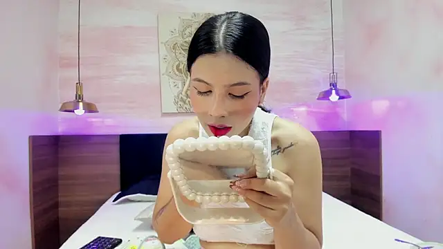 Snapshot of AnneDixie chatting on 09.09.25 AnneDixie online show from 09.09.25