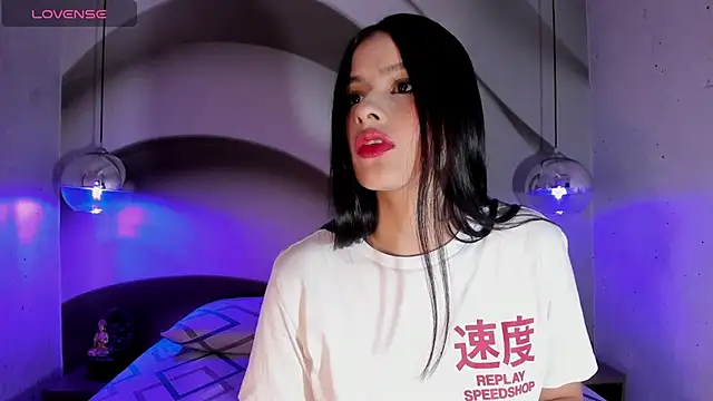 Snapshot of AnneDixie chatting on 10.14.25 AnneDixie online show from 10.14.25