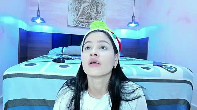 Snapshot of AnneDixie chatting on 12.15.25 AnneDixie online show from 12.15.25