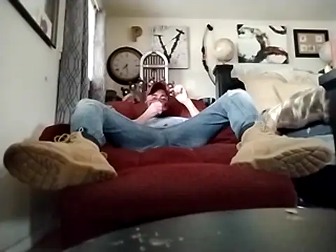 Snapshot of prettyboi6992 chatting on 11.19.25 prettyboi6992 online show from 11.19.25