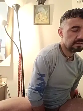 Snapshot of prettyboi6992 chatting on 03.12.26 prettyboi6992 online show from 03.12.26