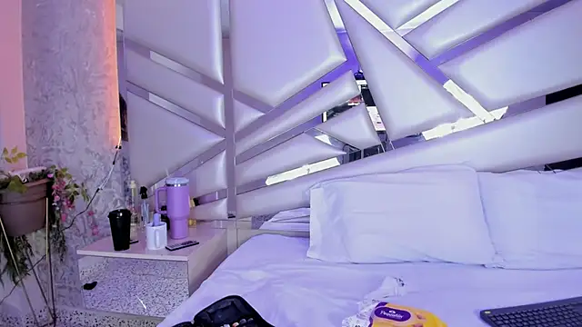 Miia002 online show from 02.05.25