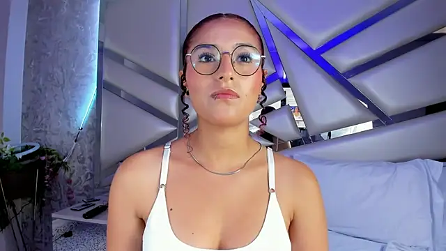 Miia002 online show from 03.11.25