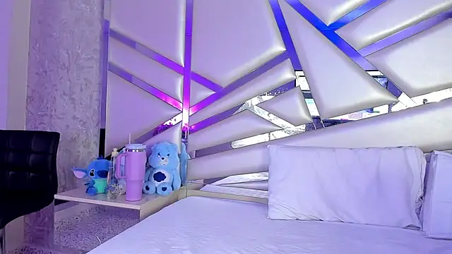 Miia002 online show from 09.25.25