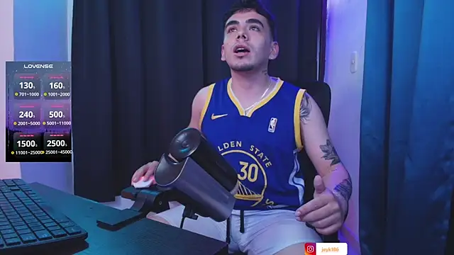 Snapshot of Jey_keler1 chatting on 04.12.26 Jey keler1 online show from 04.12.26