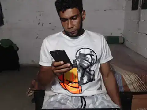 Snapshot of erik_alexander chatting on 12.21.24 erik alexander online show from 12.21.24