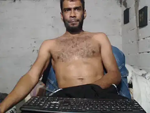 Snapshot of erik_alexander chatting on 01.25.25 erik alexander online show from 01.25.25