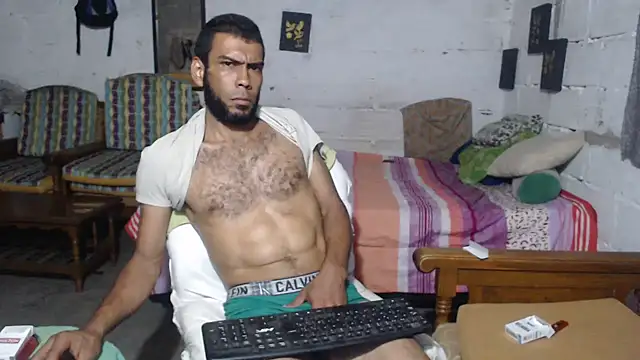 Snapshot of erik_alexander chatting on 12.15.25 erik alexander online show from 12.15.25