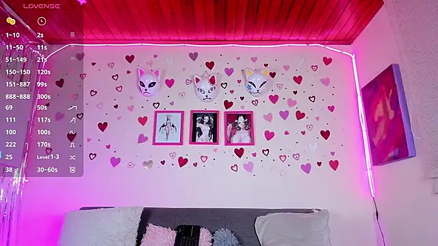 Snapshot of artmiaa chatting on 02.25.25 artmiaa online show from 02.25.25