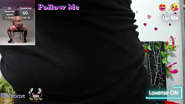 Snapshot of hazel_34 chatting on 11.11.25 hazel 34 online show from 11.11.25