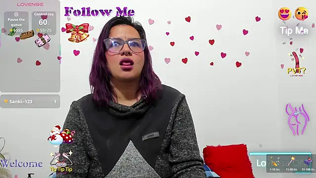 Snapshot of hazel_34 chatting on 12.05.25 hazel 34 online show from 12.05.25